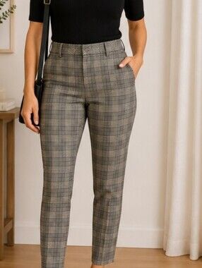 RW&CO. Grey, Black & Cream Plaid Slim Ankle Pants